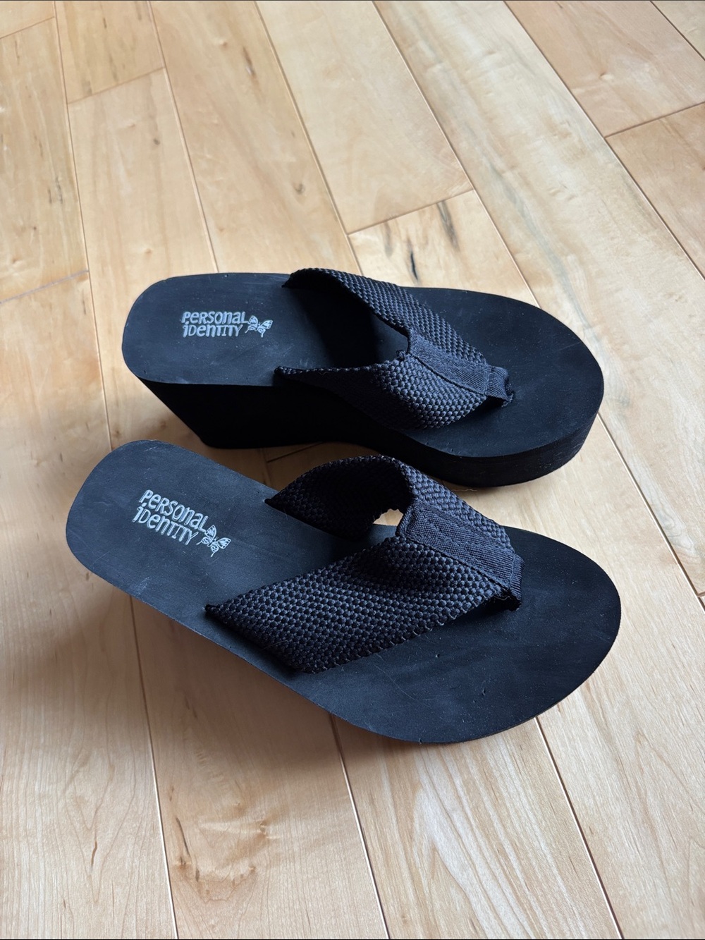 Womenβs Platform Flip Flops